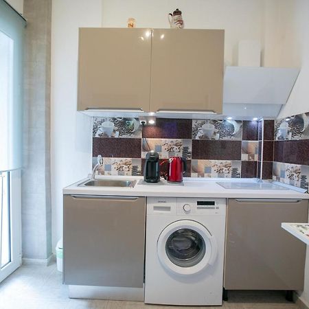 Orange And Blue Studio Downtown 5 Min From White Tower Apartment Солун Екстериор снимка