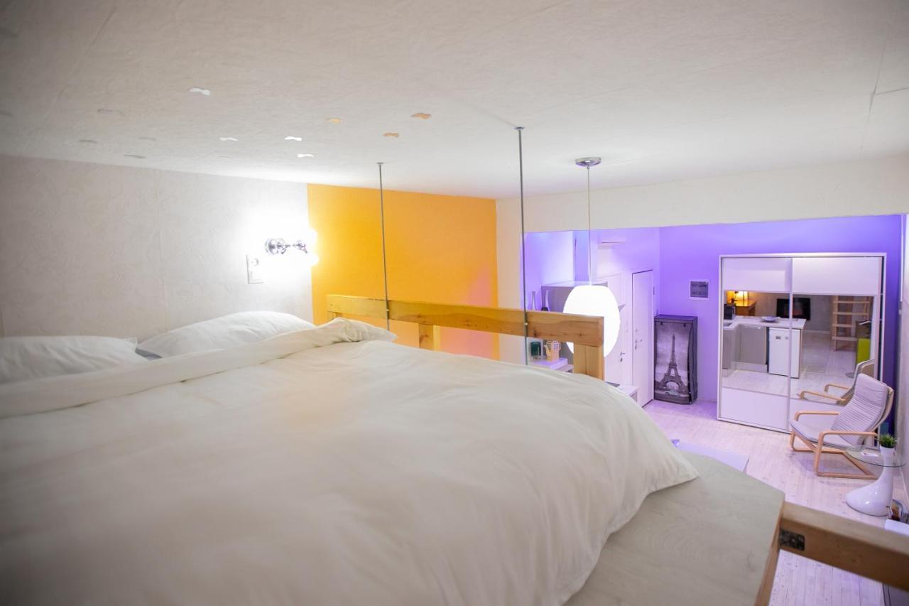 Orange And Blue Studio Downtown 5 Min From White Tower Apartment Солун Екстериор снимка