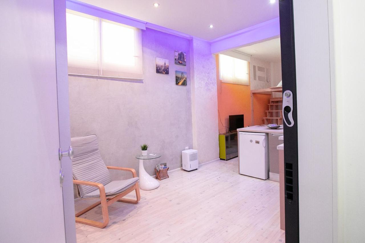 Orange And Blue Studio Downtown 5 Min From White Tower Apartment Солун Екстериор снимка