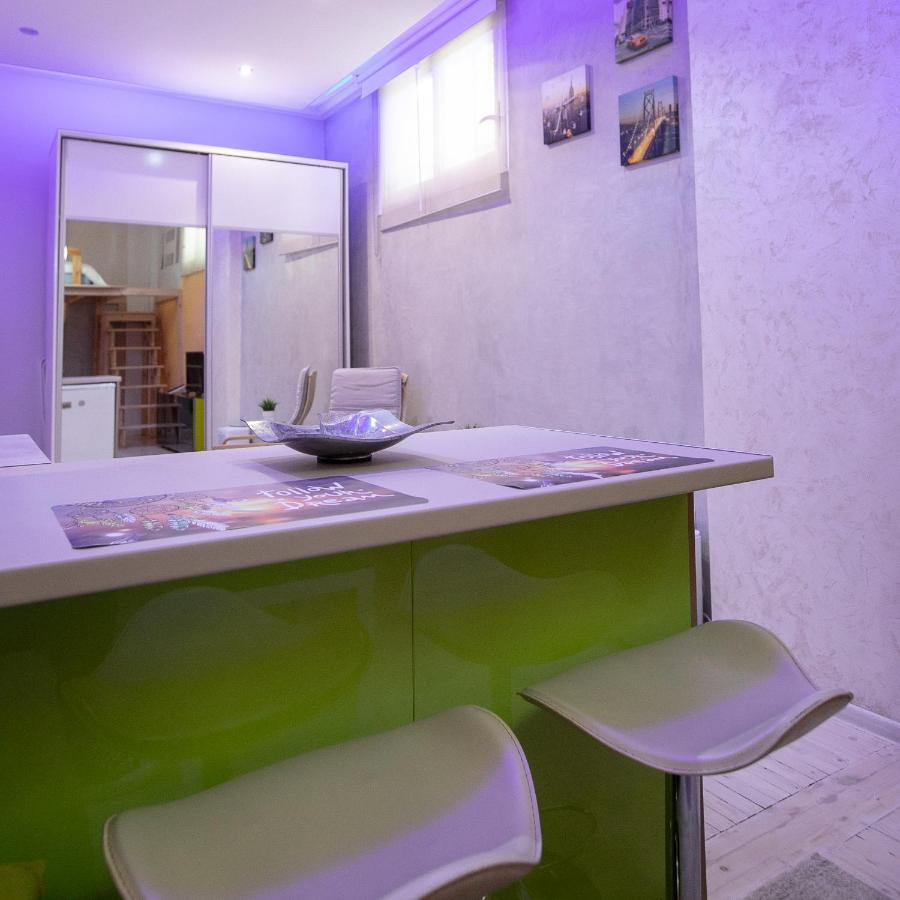 Orange And Blue Studio Downtown 5 Min From White Tower Apartment Солун Екстериор снимка